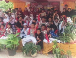 Babinsa Dan Bimas Pol Desa Mekarsari Hadiri Giat Pelepasan Dan Perpisahan Siswa SDN Mekarsari 05