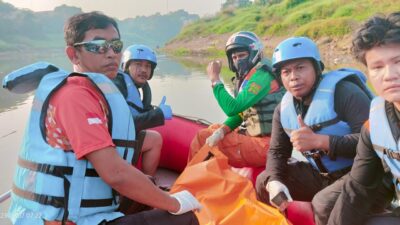 ” Luar Biasa” Tim SAR Gabungan Berhasil Temukan jasad Bilal Usia 7 Tahun Yang Tenggelam Di Sungai Citarum