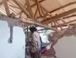 Warga Masyarakat Sumedang Di Landa Musibah Gempa