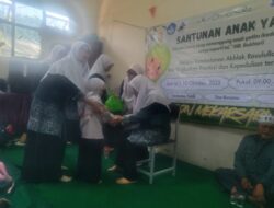 Orang Tua Murid SDN Mekarsari 04 Bersama Komite Sekolah Mendukung Kegiatan Santunan Anak Yatim