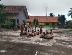 Limbah Botol Galon Plastik Bekas Di jadikan Ajang Kreatifitas Siswa SDN Tridayasakti 04