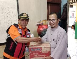 Kusmanto Personil Emergency Respon Tim Siap Distribusikan Logistik RT.001/014 Perum Trias Estate Untuk Warga Terdampak Banjir Di Desa Harapanjaya