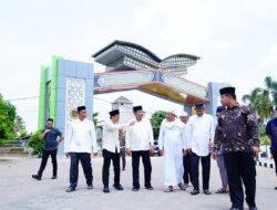 Kolaborasi Pemkab dan DPRD Muba, Gerbang Al-Qur’an Masjid Jami’ An-Nur Sekayu Diresmikan