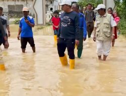 Akibat Tanggul Jebol Puluhan Rumah Warga Tergenang Air, Bupati Cek Lokasi