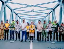 Dorong Pertumbuhan Ekonomi Daerah, Bupati Karawang Resmikan Jembatan Penghubung Akses Lintas ke Purwakarta