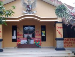 Aksi Penyegelan Kantor Desa Pantai Mekar Muaragembong Patut Jadi Penyelesaiannya Oleh Pemkab Bekasi Dan DPRD