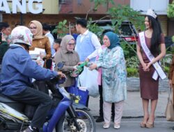 TP PKK Palembang dan RA Group Wujudkan Kepedulian Sosial Ramadan Lewat Takjil Gratis