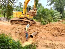 Belasan Hari Berjibaku dengan Lumpur, Gotong Royong di Jirak Jaya Buka Kembali Akses Warga