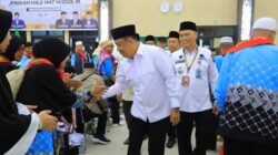 Wagub Cik Ujang Sambut Jamaah Haji Kloter II Asal Lahat, Tekankan Pentingnya Pelayanan dan Kebersamaan