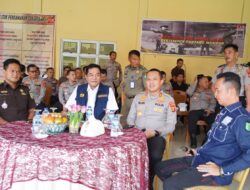 Bupati Toha Meriahkan Lomba Menembak Dalam Rangka HUT Bhayangkara ke-80