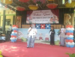 Kepala Sekolah SDN Tridayasakti 04 Bersama Komite Sekolah Dan Korlas Melaksanakan Kegiatan Pentas Seni