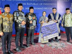 Bersama GEKRAFS Banyuasin, GEKRAFS Palembang Kenalkan Songket dalam Delegasi Ulama di Uzbekistan