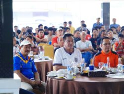 Pendopo Berubah Jadi “Stadion Mini”, Bupati Muba Nobar Piala Dunia 2026 Bersama Ratusan Warga