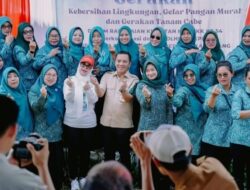 Buka Gerakan Pangan Murah di Desa Pejaten, TP-PKK Karawang Dorong Kesejahteraan Keluarga